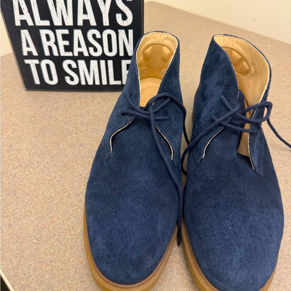 HUSH PUPPIES SUEDE BOOTS